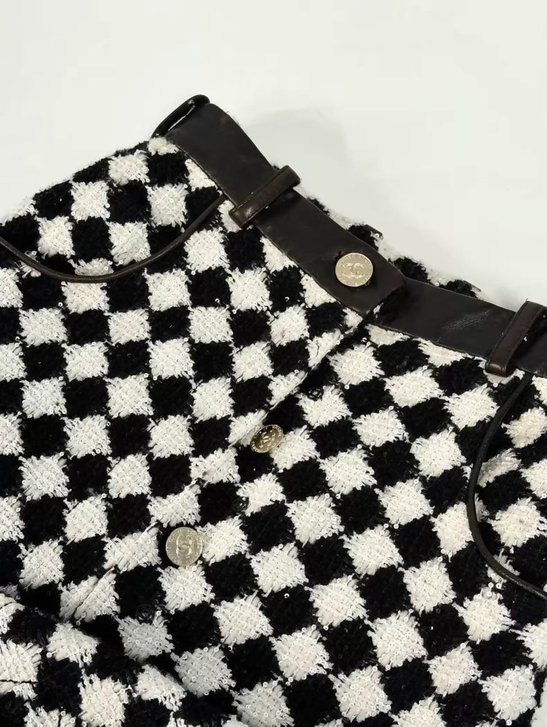 Chanel 21A black white Skirt