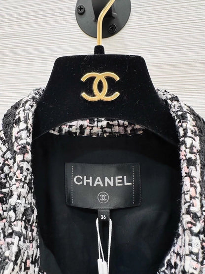 Chanel 23P Gray tweed jacket with black trim