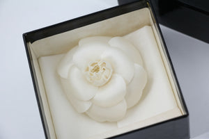 Chanel Vintage 81-85 Silk Light White Beige Camellia Brooch