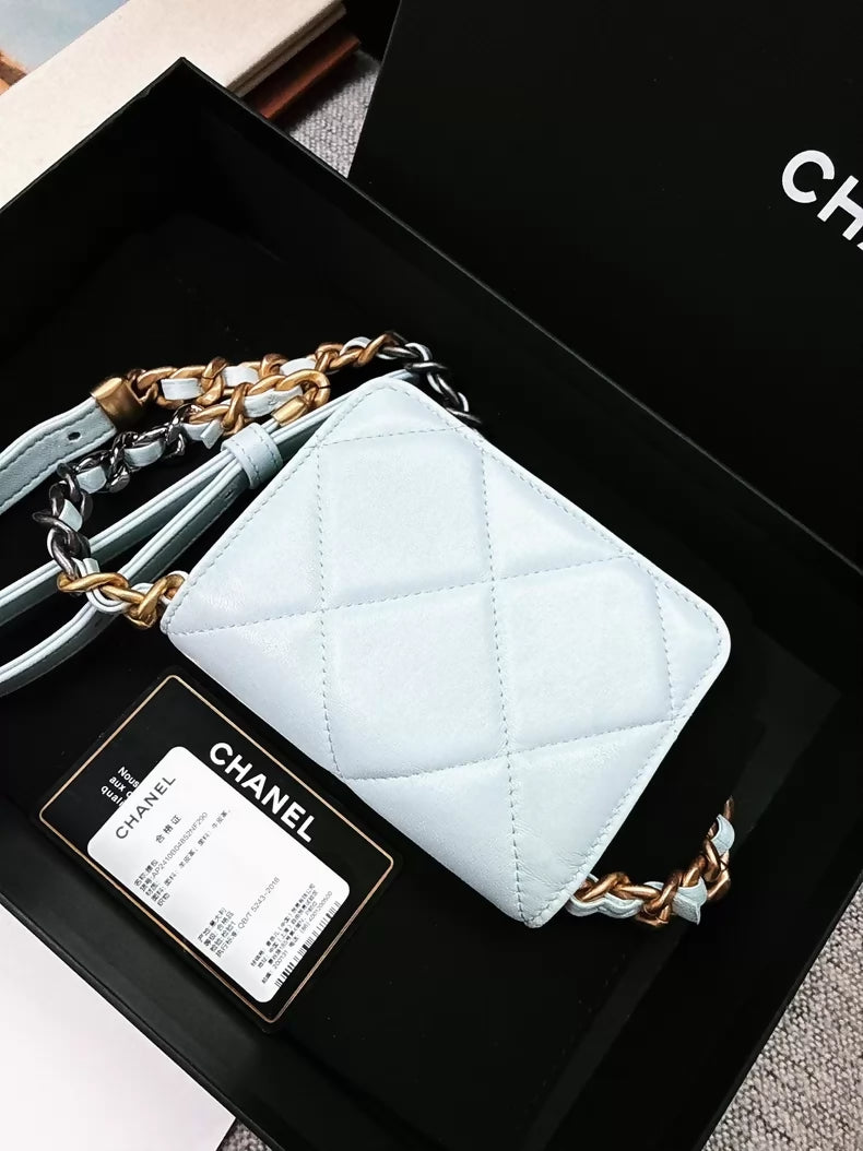 Chanel 21K light blue glossy lambskin 19bag series waist bag