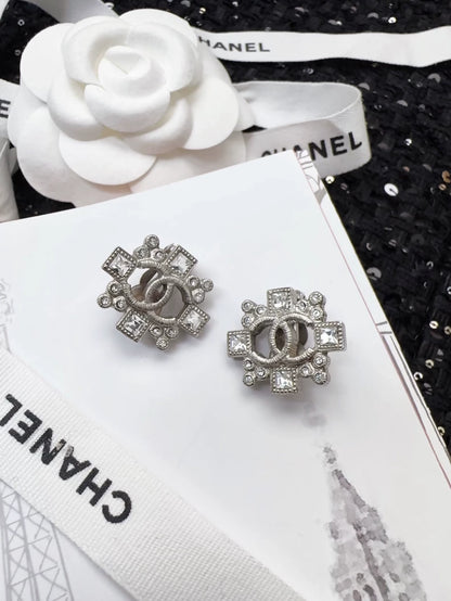 Chanel 15B clip-on earrings with double C logo