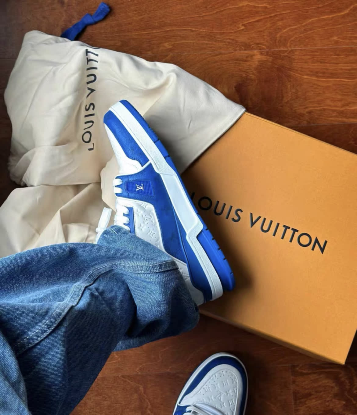 Louis Vuitton 23 limited edition white and blue trainer sneakers