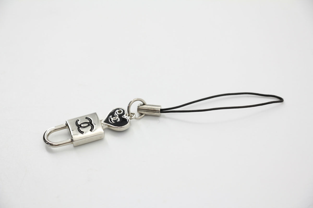 Chanel Vintage 07P Metal Silver Keyring Bag Charm