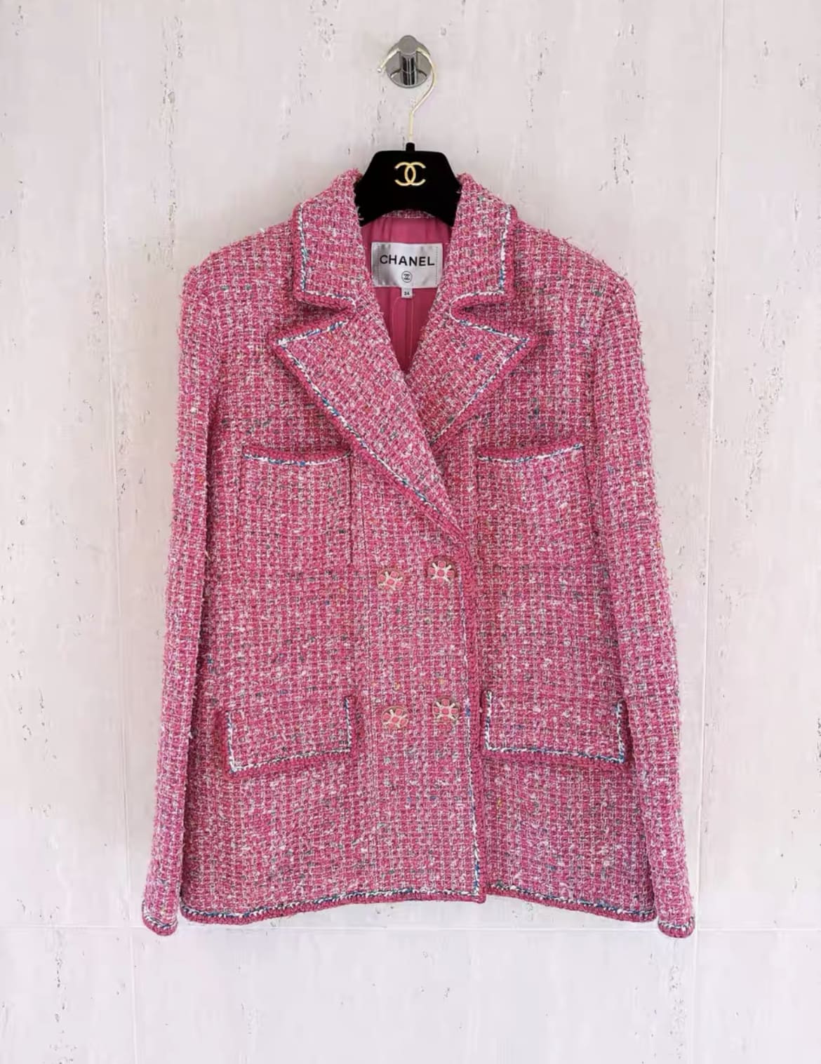 CHANEL Chanel Spring 2019 Ready-to-Wear Collection pink jacket - 34 Jacket - Used fashion item from Wararni