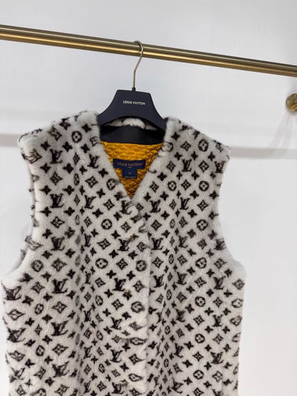 Louis Vuitton 24 Fall/Winter Mink Fur Vest