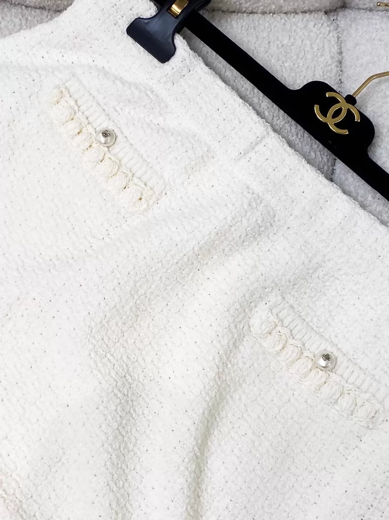 Chanel 25P White Knit Skirt