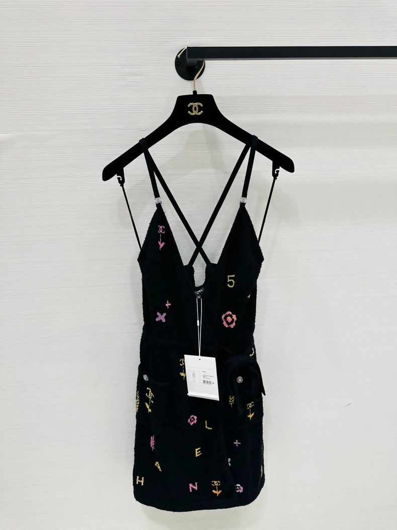 Chanel 22P black letter-print slip dress