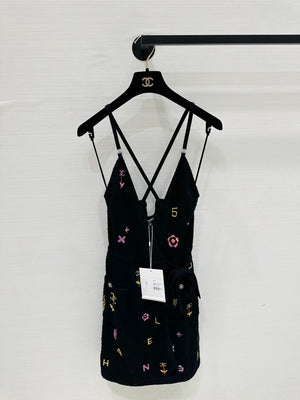 Chanel 22P black letter-print slip dress