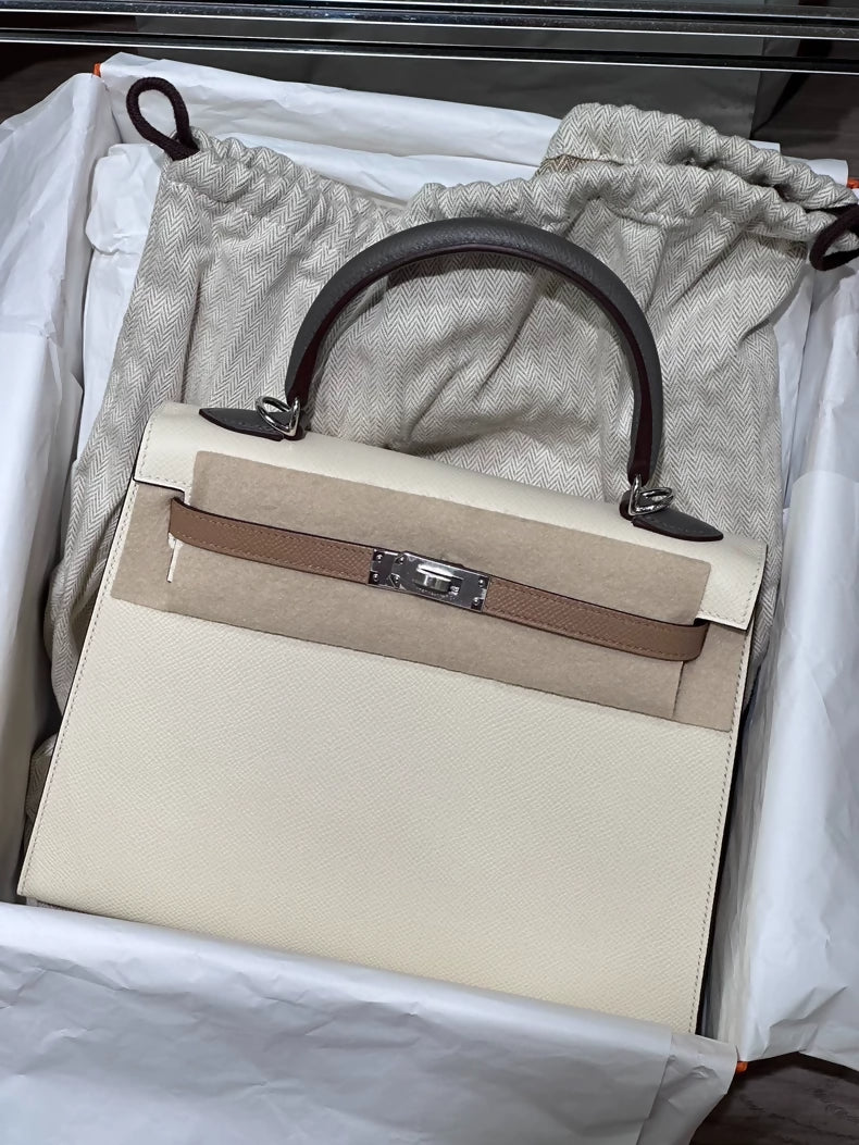Hermès Kelly Sellier 25 Tri-Color Nata, Gris Meyer and Chai Epsom Palladium Hardware
