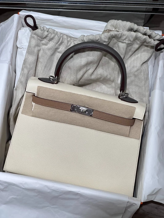 Hermès Kelly Sellier 25 Tri-Color Nata, Gris Meyer and Chai Epsom Palladium Hardware