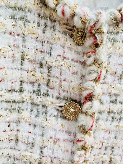 Chanel 25A écru tweed gold thread vest