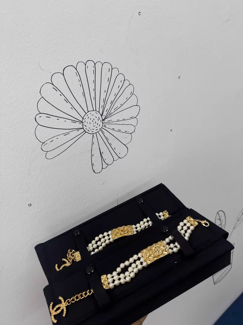 Chanel high-end three-layer pearl bracelet