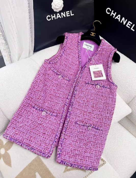 CHANEL CHANEL 22P TWEED VEST 34 PINK/ LT PURPLE/ RED - 34 Jacket - Secondhand luxury from Wararni