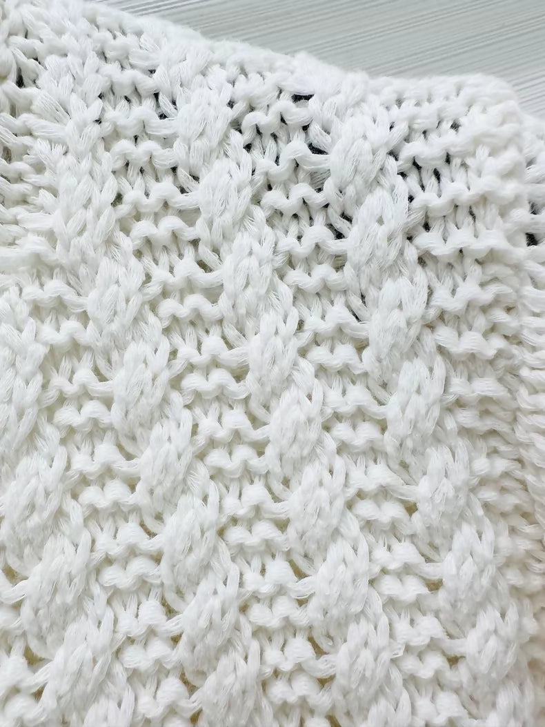 Chanel 26C white knit cardigan, F36