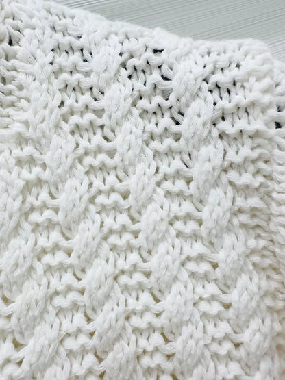 Chanel 26C white knit cardigan, F36
