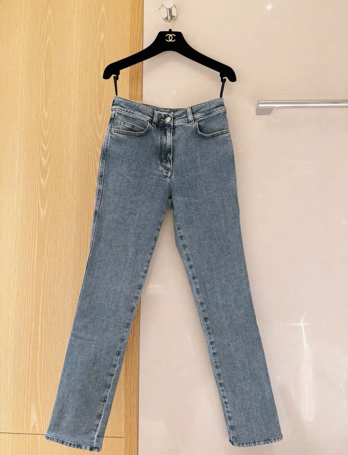 Chanel Ski Series Double C Fur Jeans Size 34 – Wararni.com