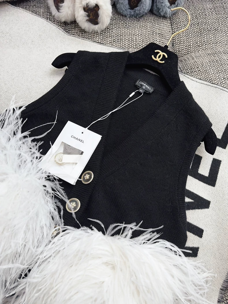 Chanel 23K black & white ostrich feather cashmere vest cardigan