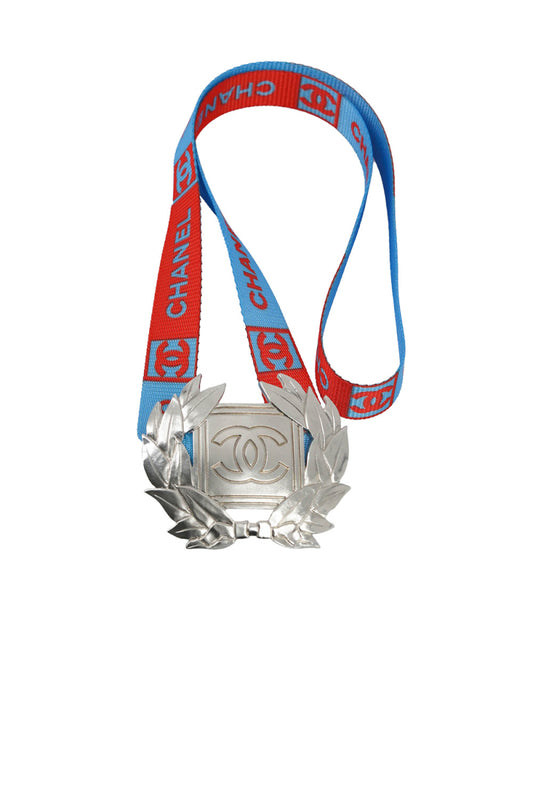 rare Chanel silver medal badge brooch