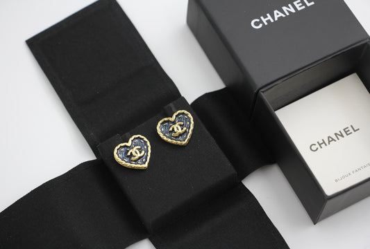 CHANEL Chanel 24P Denim Love Earrings - Onesize Fashion Jewellery - Vintage fashion from Wararni