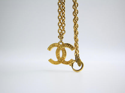 Chanel Vintage 81 85 Year Gold Plated Brushed Line Long Necklace