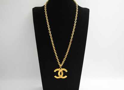 Chanel Vintage 81 85 Year Gold Plated Brushed Line Long Necklace