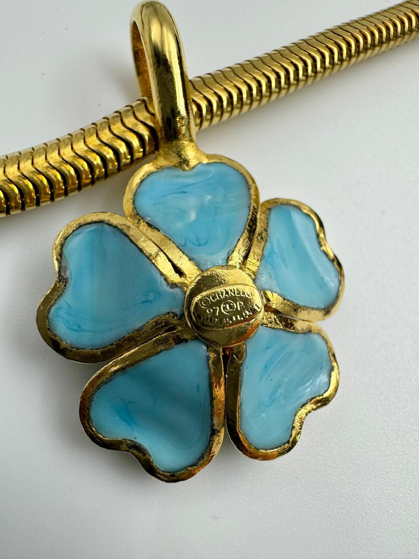 Chanel Vintage 97P Gripoix Blue Camellias Pendant Necklace