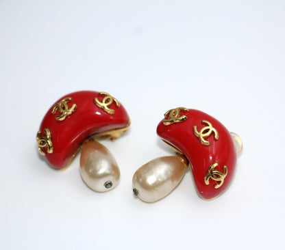 Chanel Vintage 91 Imitation Pearl Resin Red Mushroom Clip-On Earrings