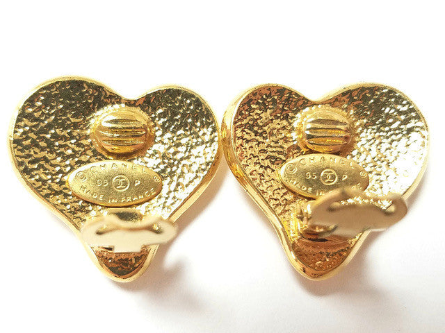 Chanel Vintage 95 Heart-Shaped Cc Logo Gold-Plated Ear Clips