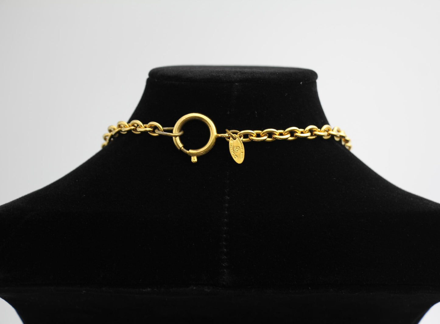 Chanel Vintage 81 85 Year Gold Plated Brushed Line Long Necklace