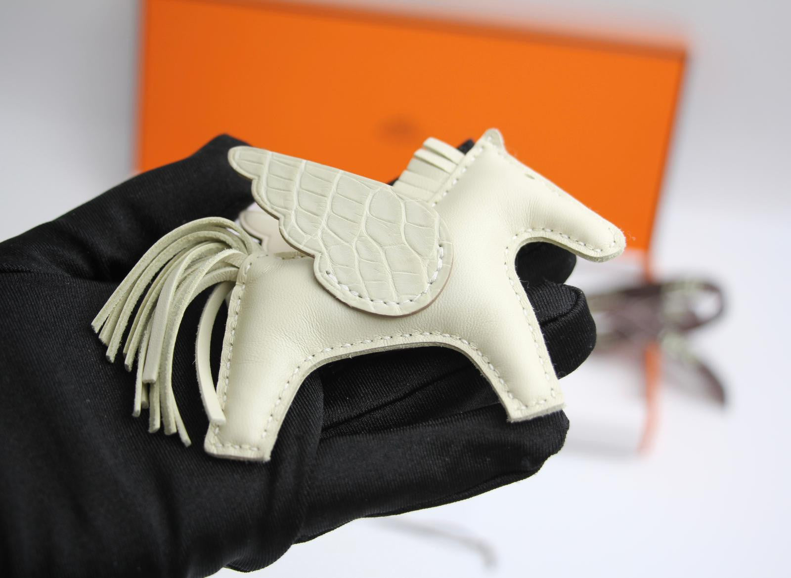 HERMES ライリー　58サイズ　7/8迄出品中 Hermès Rodeo Pm Pegase Touch Milo Alli Missi Matai Ai Craie Craie