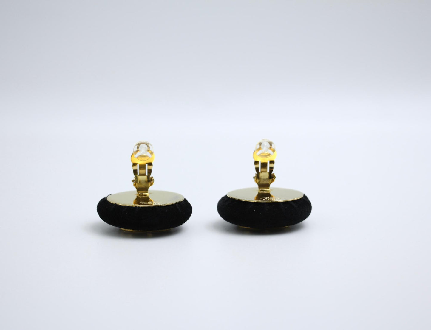 Chanel Vintage 86 Black Velvet Gold-Plated Round Large Cc Earrings