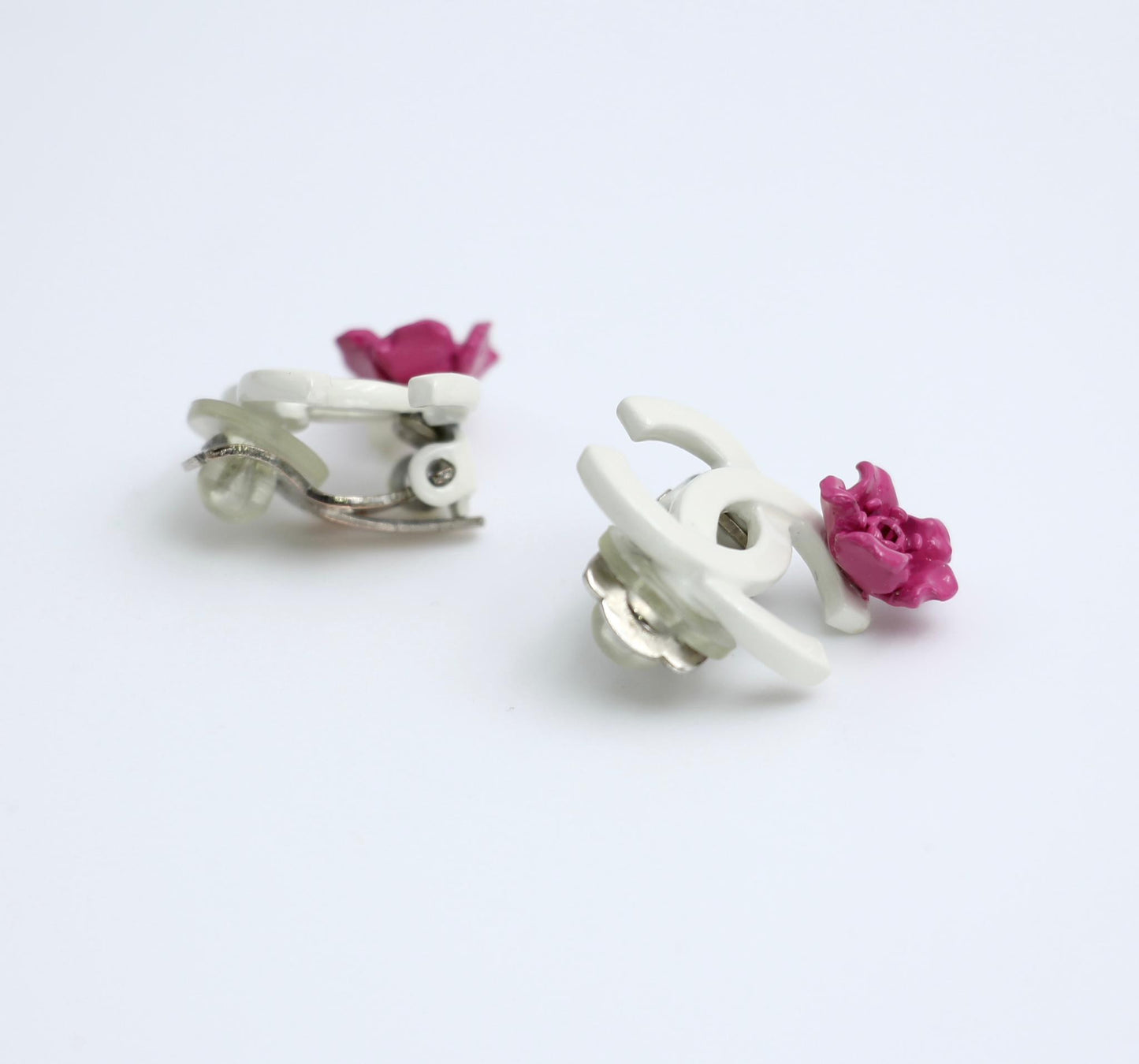 Chanel Vintage 04P Resin Pink Flower Earrings