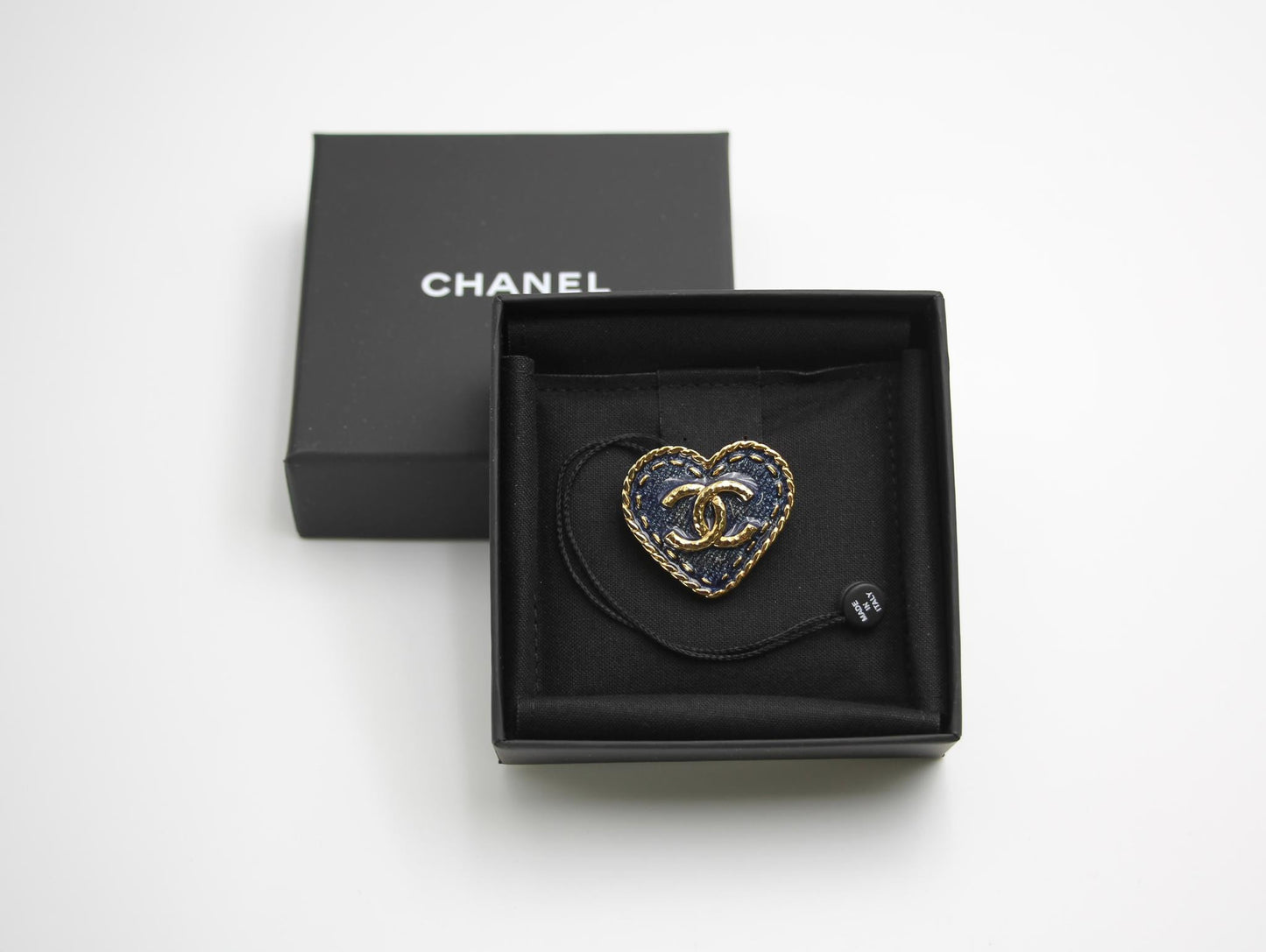 Chanel 24P Metal Spring Denim Heart-Shaped Buckle Brooch