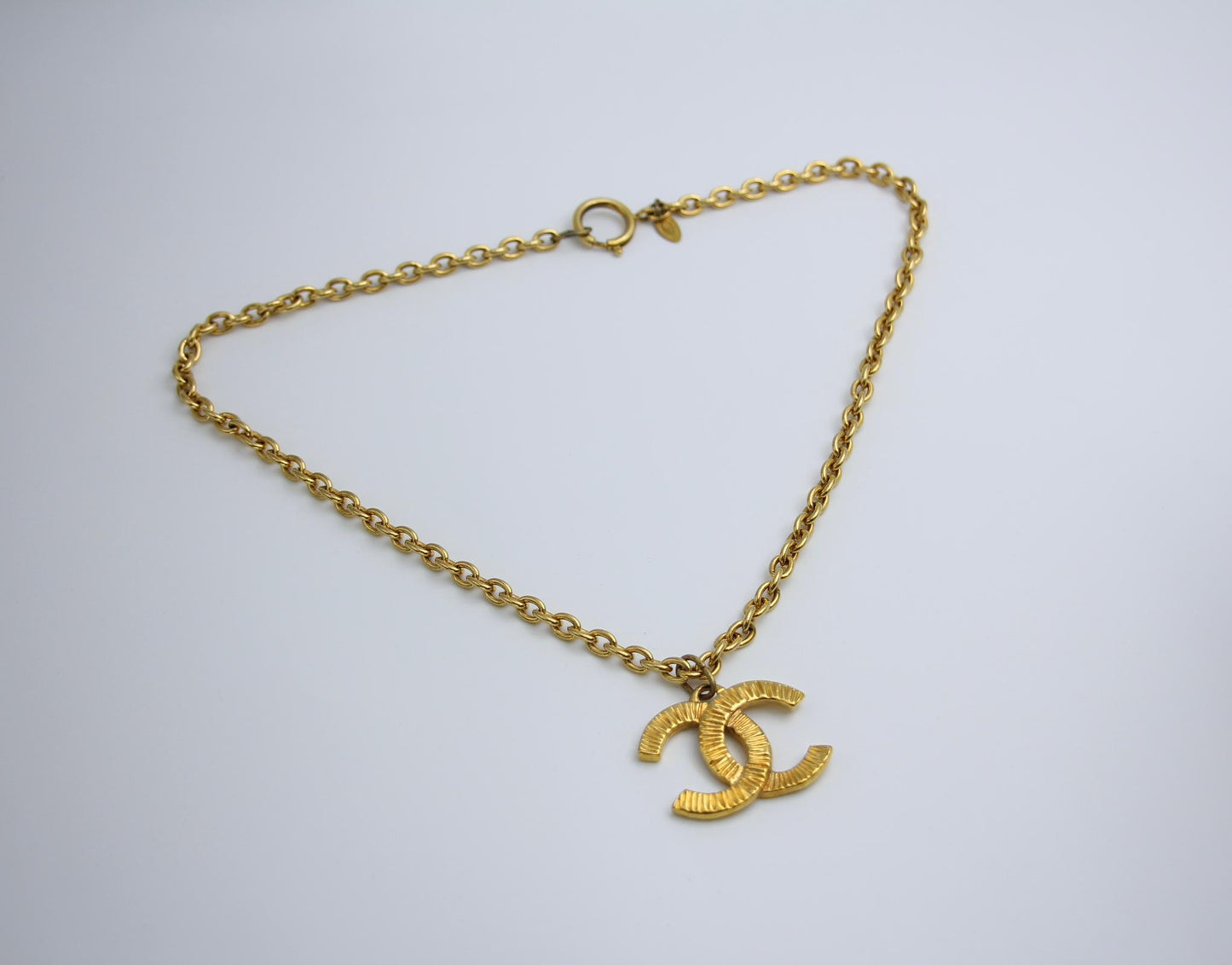 Chanel Vintage 81 85 Year Gold Plated Brushed Line Long Necklace