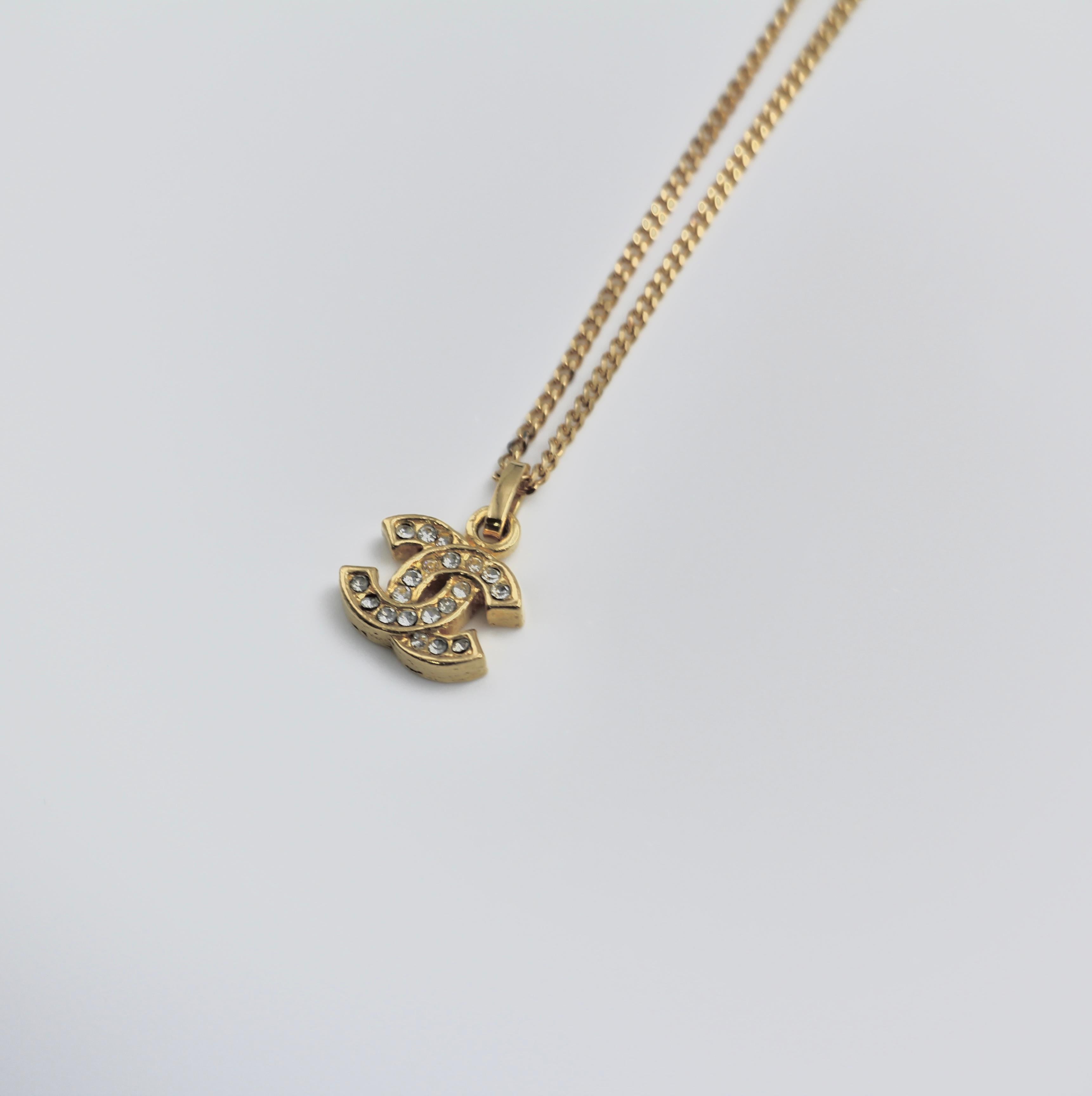 Chanel Vintage 82 Rhinestone Gold Plated Cc Necklace – Wararni.com