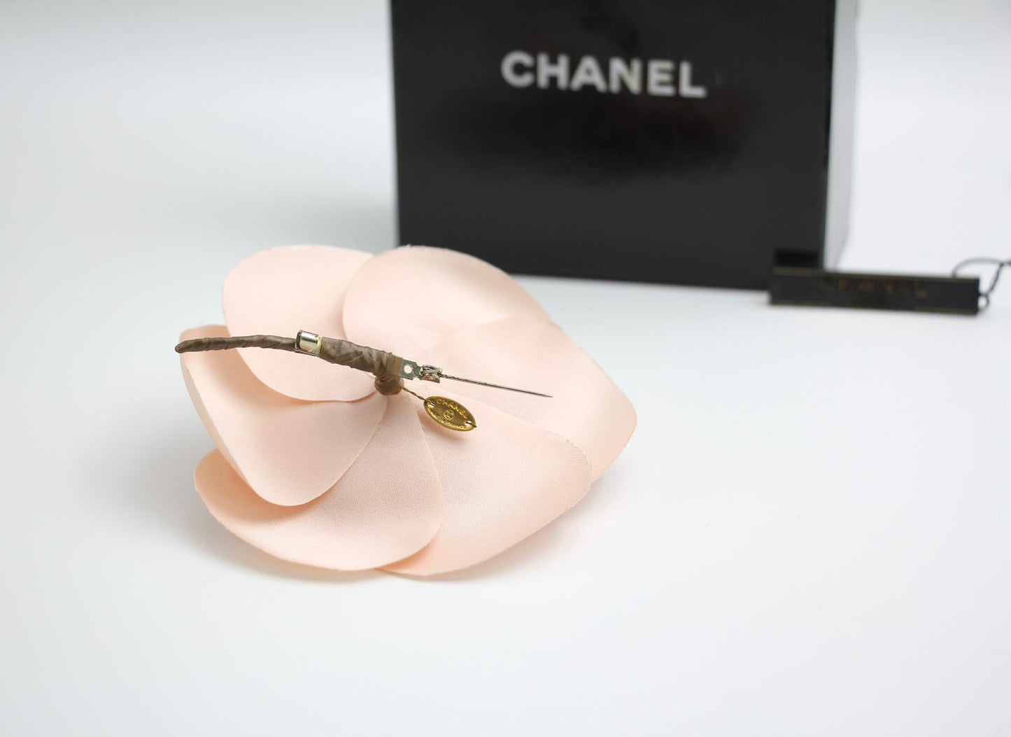 Vintage Chanel 81 85 Champagne Pink Camellia Silk Brooch