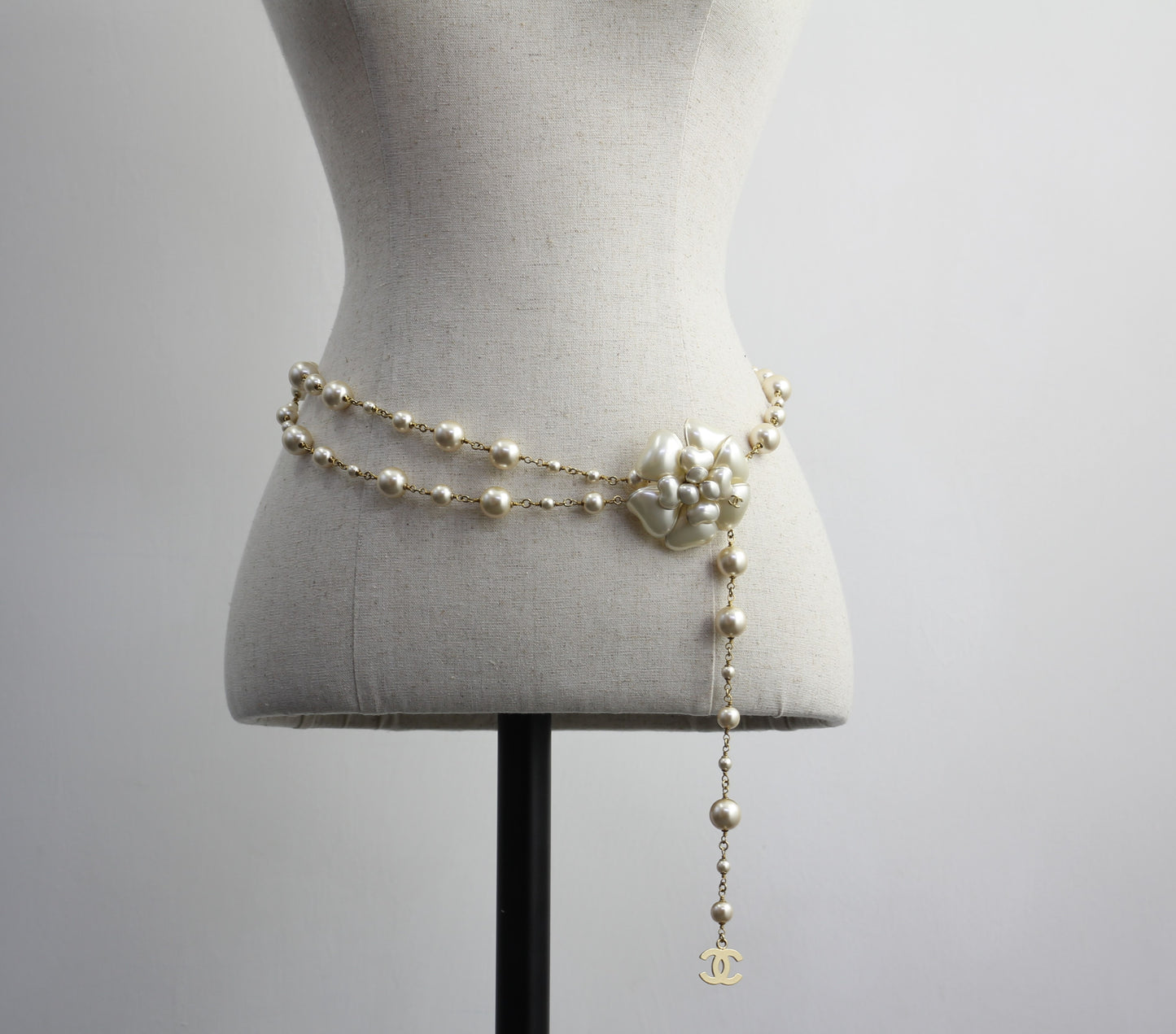 Chanel Vintage 02A Pearl Camellia Waist Chain