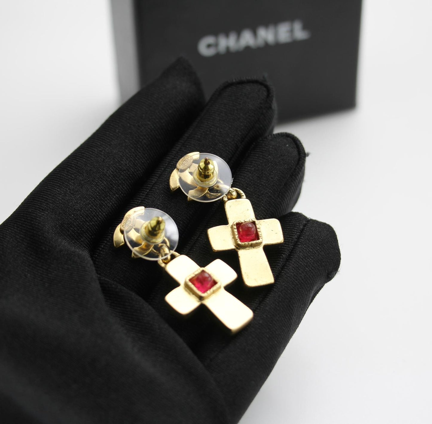 Chanel Vintage 02P Green And Red Glass Gold-Plated Cross Earrings 1