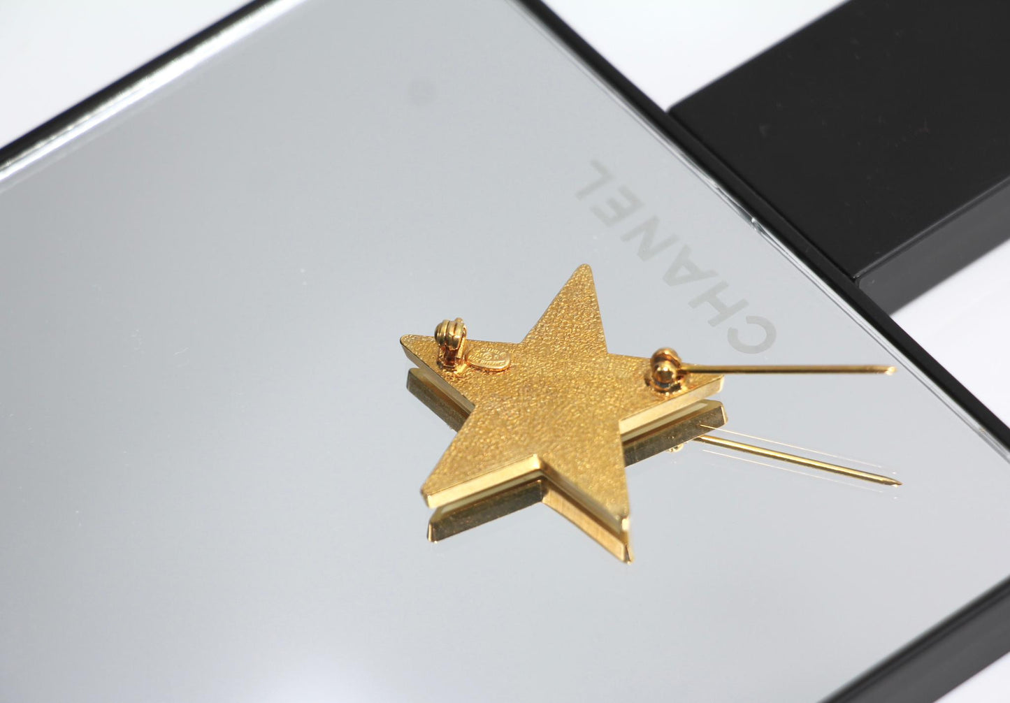 Chanel Vintage 01P Metal Yellow Star Brooch