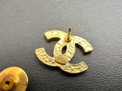 Chanel Vintage 02A Enamel Classic Cc Brooch