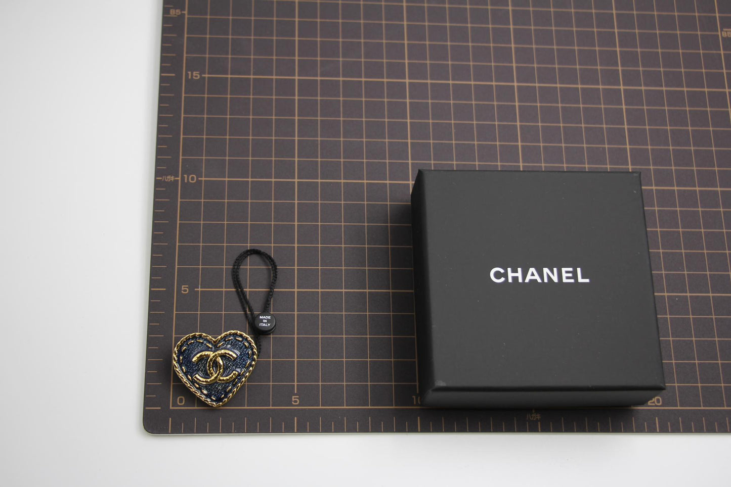 Chanel 24P Metal Spring Denim Heart-Shaped Buckle Brooch