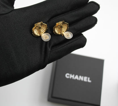 Chanel G23C Metal Shell Vic Gift Earrings