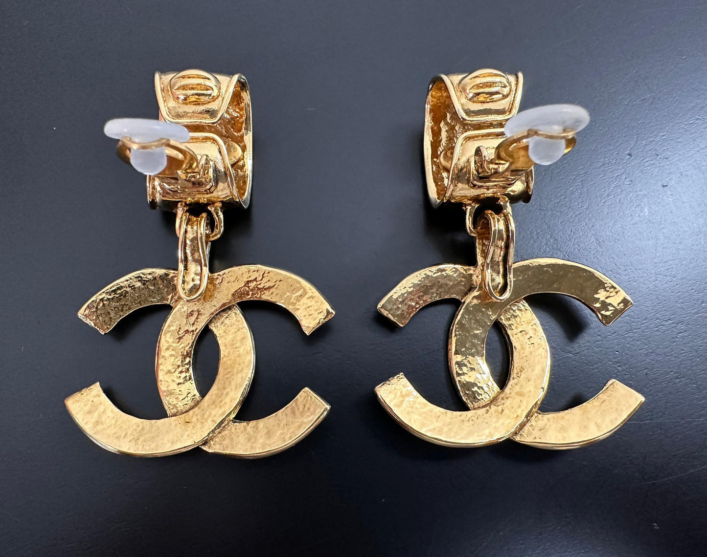 Chanel Vintage 94P Gold-Plated Bright Gold Characteristic Pendant Large Ear Clips