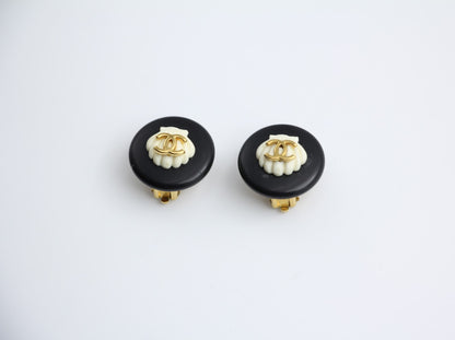 Chanel Vintage 96C Gold Plated Resin Shell Cc Logo Ear Clip