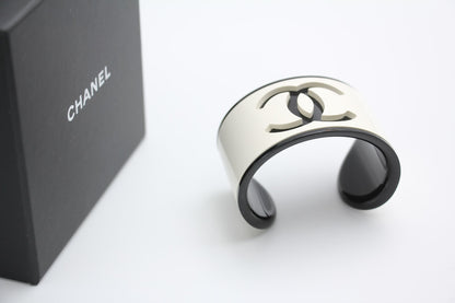 Chanel B23 Acrylic Cc Black And White Bracelet