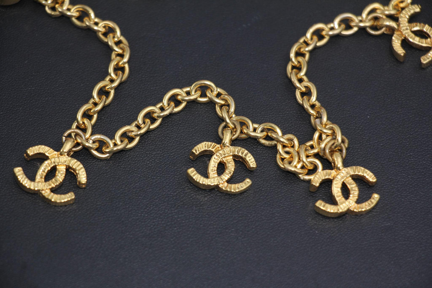 Chanel Vintage 71 80 Gold Plated Five Cc Necklace