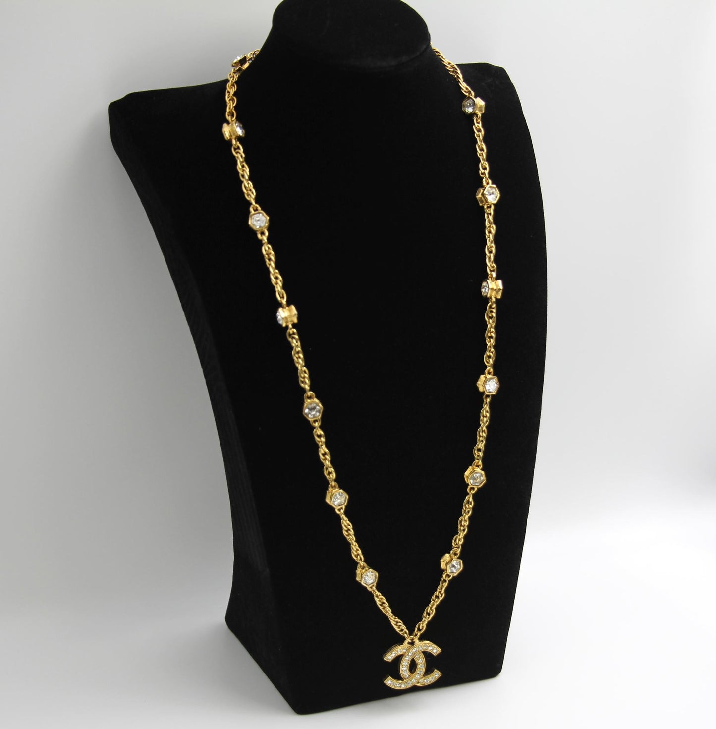 Chanel Vintage 71 80 Years Multi-Grain Rhinestone Double-Sided Rhinestone Double C Long Necklace