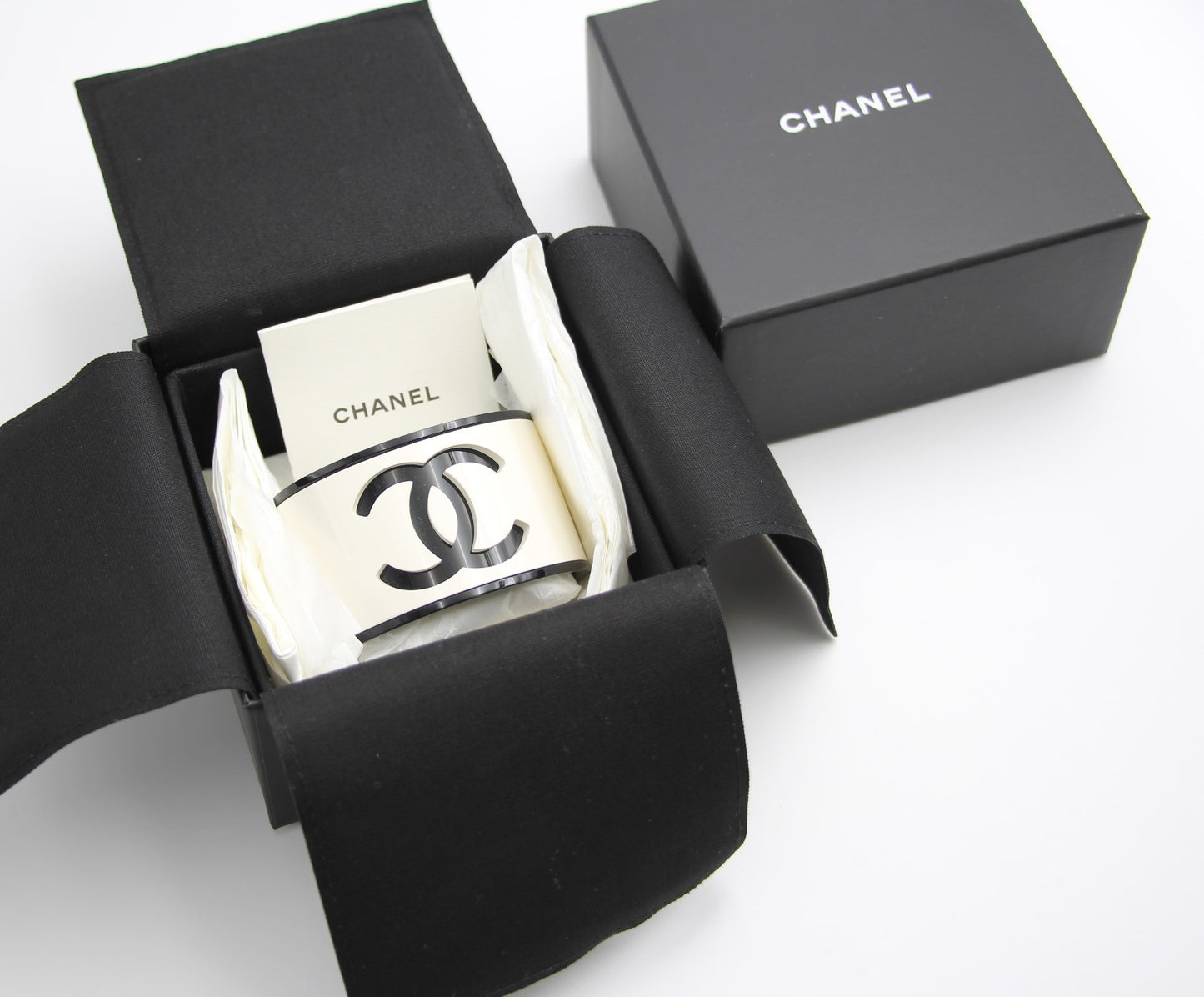 Chanel B23 Acrylic Cc Black And White Bracelet