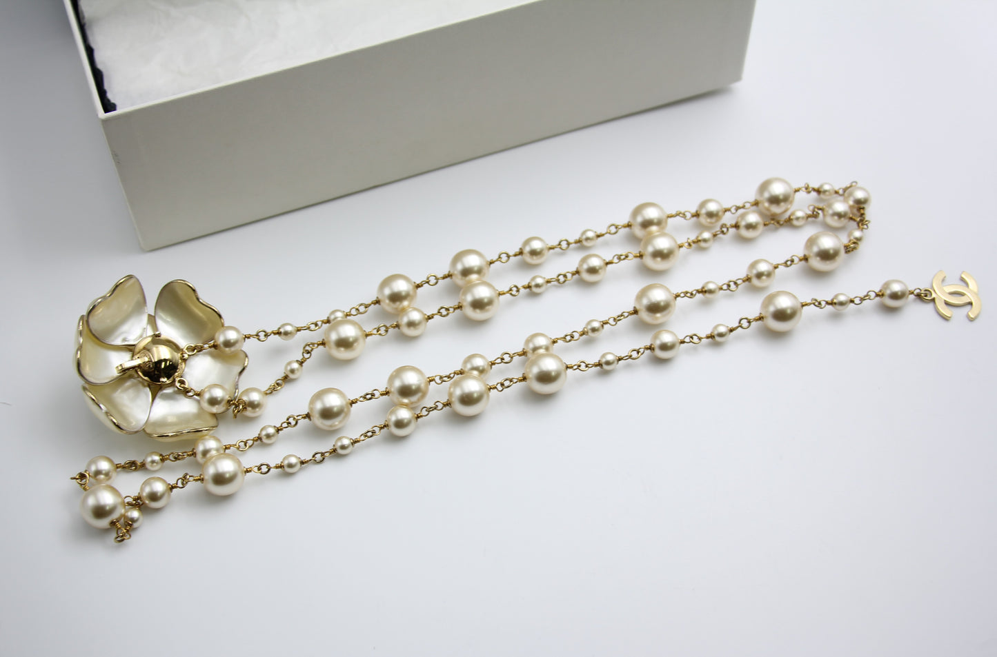 Chanel Vintage 02A Pearl Camellia Waist Chain