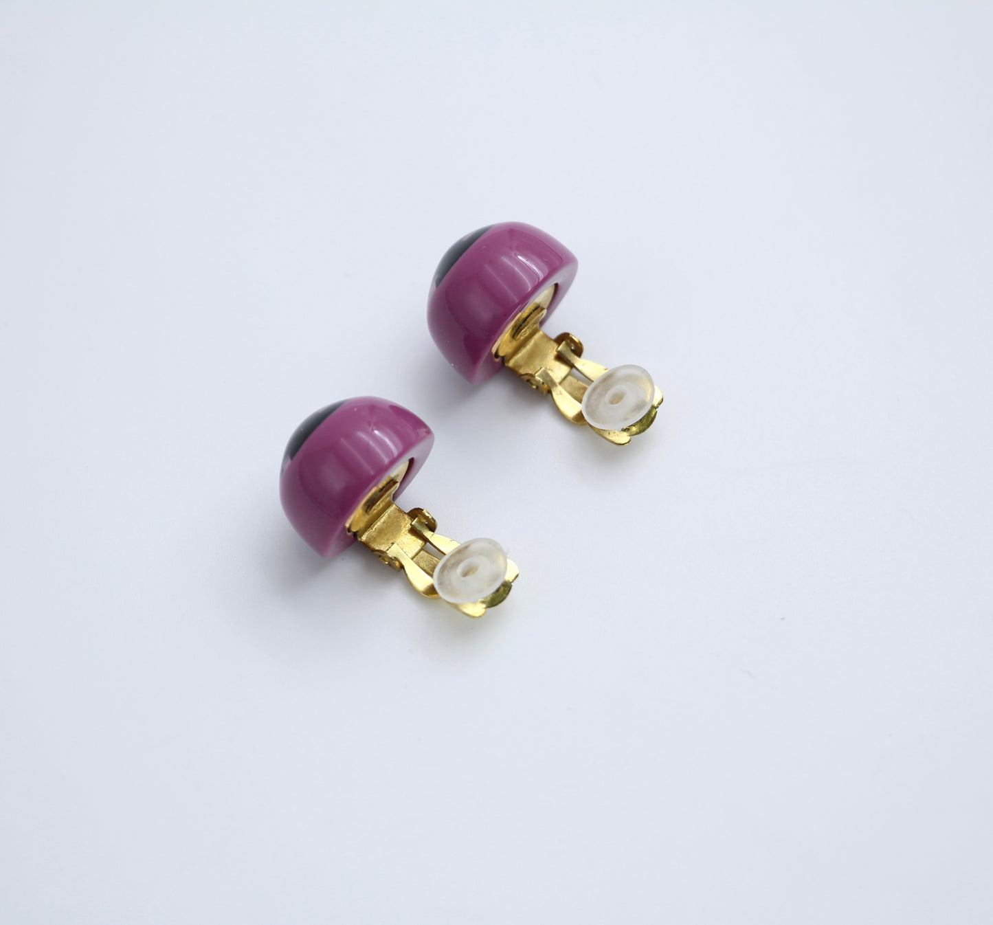 Chanel Vintage 01P Resin Purple Round Wave Earrings